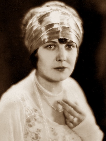 Edna_Purviance-4