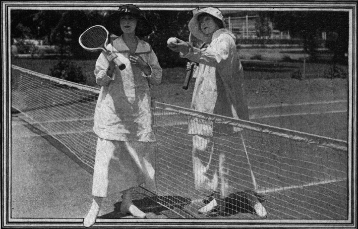 Gish_Sisters_Tennis
