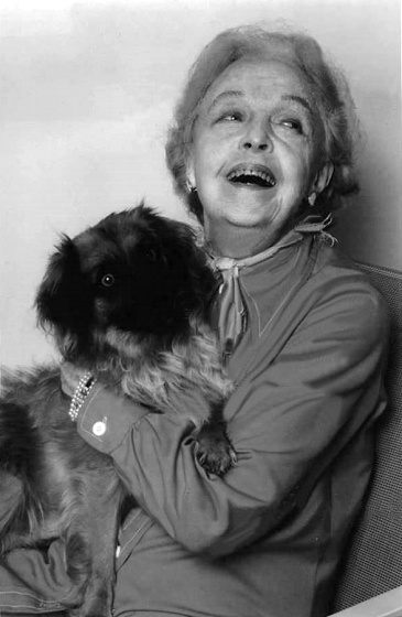 Lillian_Gish_Dog-16