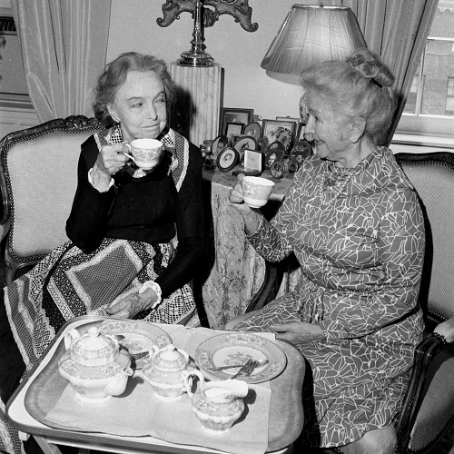Lillian_Gish_Drink-4