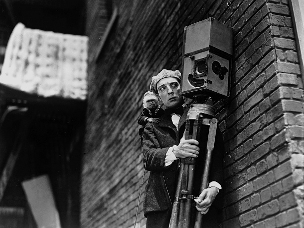 The_Cameraman-2