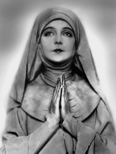 The_White_Sister-3