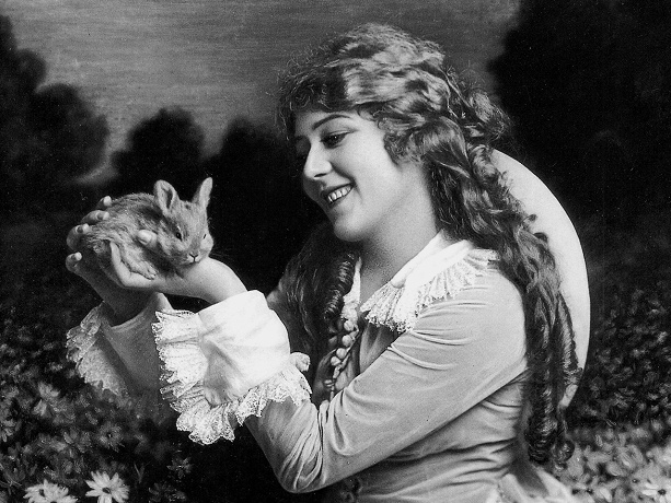 Mary_Pickford_Rabbit-2