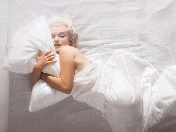 Marilyn_Monroe_Bed