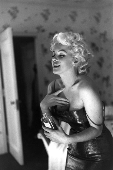 Marilyn_Monroe_Chanel_No.5